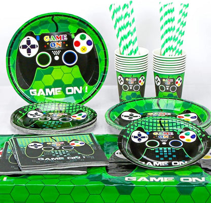 [Infashion]ゲームパーティー食器セット、ゲームパーティーアクセサリーセット、プレートカップナプキンストローテーブルクロス、男の子プレーヤーの誕生日のためのゲームパーティーデコレーション、16人のゲストにサービスを提供